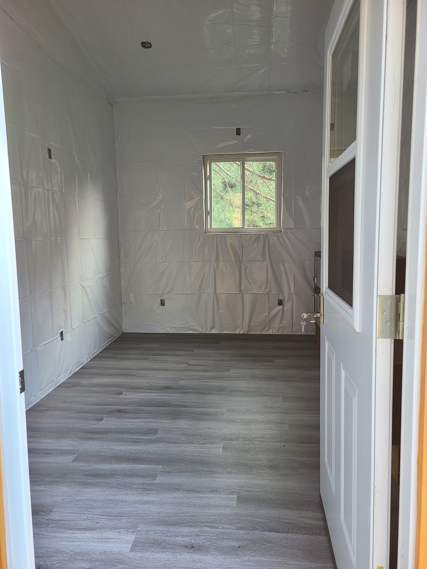 In-Stock Vinyl Plank Flooring
